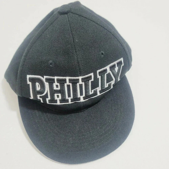 Philly Men's Flat Brim Cap Adjustable Snap Back Baseball Solid Black One Size - Picture 1 of 2